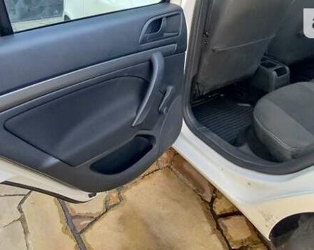 Белый Шкода Октавия, объемом двигателя 1.6 л и пробегом 374 тыс. км за 6900 $, фото 16 на Automoto.ua