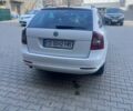 Білий Шкода Октавія, об'ємом двигуна 1.6 л та пробігом 266 тис. км за 8300 $, фото 5 на Automoto.ua