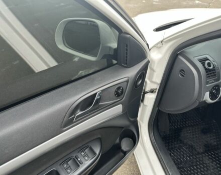 Білий Шкода Октавія, об'ємом двигуна 1.6 л та пробігом 268 тис. км за 8100 $, фото 9 на Automoto.ua