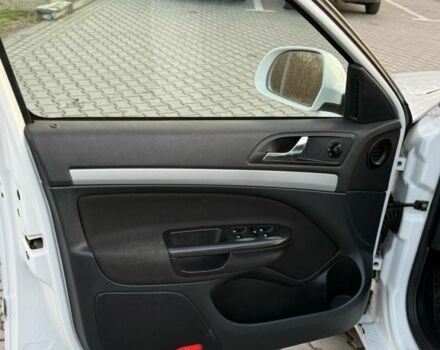 Білий Шкода Октавія, об'ємом двигуна 2 л та пробігом 307 тис. км за 8100 $, фото 19 на Automoto.ua