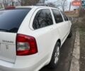 Белый Шкода Октавия, объемом двигателя 1.6 л и пробегом 225 тыс. км за 8400 $, фото 1 на Automoto.ua