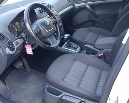 Шкода Октавія 2012 у Запоріжжя на Automoto.ua Білий Шкода Октавія, об'ємом двигуна 0 л та пробігом 182 тис. км за 8600 $, фото 4 на Automoto.ua