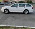 Білий Шкода Октавія, об'ємом двигуна 1.6 л та пробігом 306 тис. км за 7600 $, фото 6 на Automoto.ua