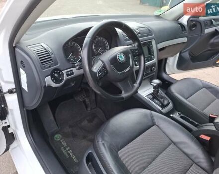 Білий Шкода Октавія, об'ємом двигуна 1.6 л та пробігом 239 тис. км за 9200 $, фото 19 на Automoto.ua