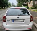 Белый Шкода Октавия, объемом двигателя 1.6 л и пробегом 327 тыс. км за 7500 $, фото 4 на Automoto.ua