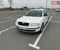 Белый Шкода Октавия, объемом двигателя 1.6 л и пробегом 280 тыс. км за 5700 $, фото 1 на Automoto.ua