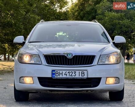 Белый Шкода Октавия, объемом двигателя 1.2 л и пробегом 167 тыс. км за 6999 $, фото 2 на Automoto.ua