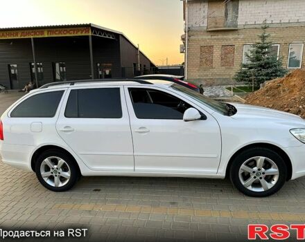 Білий Шкода Октавія, об'ємом двигуна 1.8 л та пробігом 247 тис. км за 7300 $, фото 3 на Automoto.ua