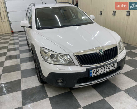 Белый Шкода Октавия, объемом двигателя 1.97 л и пробегом 304 тыс. км за 10100 $, фото 8 на Automoto.ua