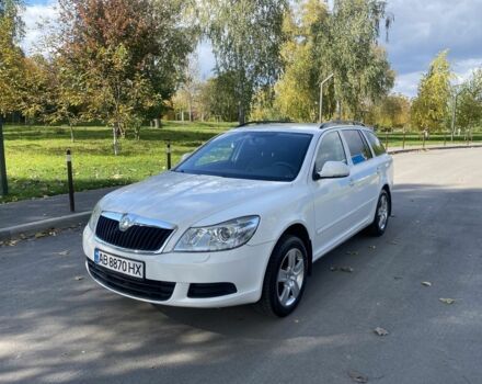 Белый Шкода Октавия, объемом двигателя 1.6 л и пробегом 239 тыс. км за 8750 $, фото 1 на Automoto.ua