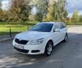 Белый Шкода Октавия, объемом двигателя 1.6 л и пробегом 239 тыс. км за 8750 $, фото 1 на Automoto.ua