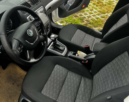 Белый Шкода Октавия, объемом двигателя 1.97 л и пробегом 331 тыс. км за 7999 $, фото 14 на Automoto.ua