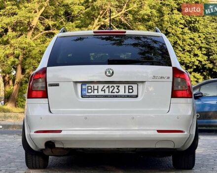 Белый Шкода Октавия, объемом двигателя 1.2 л и пробегом 167 тыс. км за 6999 $, фото 10 на Automoto.ua