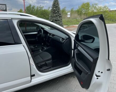 Белый Шкода Октавия, объемом двигателя 1.6 л и пробегом 260 тыс. км за 10800 $, фото 3 на Automoto.ua