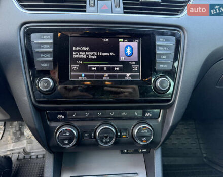 Белый Шкода Октавия, объемом двигателя 1.6 л и пробегом 280 тыс. км за 8950 $, фото 17 на Automoto.ua