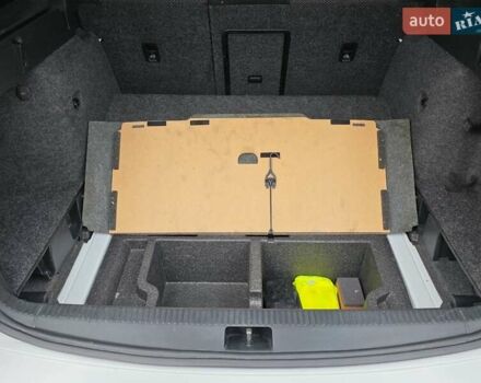 Белый Шкода Октавия, объемом двигателя 1.2 л и пробегом 170 тыс. км за 7200 $, фото 53 на Automoto.ua