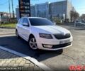 Белый Шкода Октавия, объемом двигателя 2 л и пробегом 325 тыс. км за 9200 $, фото 3 на Automoto.ua