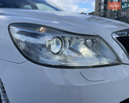 Белый Шкода Октавия, объемом двигателя 2 л и пробегом 218 тыс. км за 11950 $, фото 8 на Automoto.ua