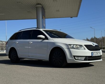 Белый Шкода Октавия, объемом двигателя 1.6 л и пробегом 300 тыс. км за 9999 $, фото 5 на Automoto.ua