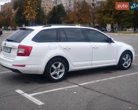 Белый Шкода Октавия, объемом двигателя 1.6 л и пробегом 315 тыс. км за 10200 $, фото 1 на Automoto.ua