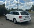 Білий Шкода Октавія, об'ємом двигуна 1.6 л та пробігом 325 тис. км за 8300 $, фото 6 на Automoto.ua