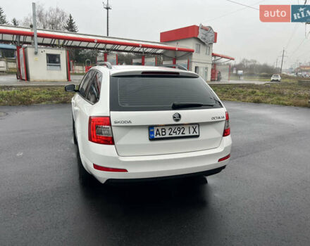 Білий Шкода Октавія, об'ємом двигуна 1.6 л та пробігом 225 тис. км за 8799 $, фото 6 на Automoto.ua