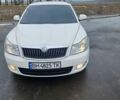 Белый Шкода Октавия, объемом двигателя 1.62 л и пробегом 210 тыс. км за 8600 $, фото 1 на Automoto.ua