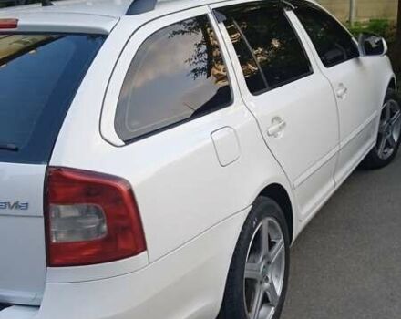 Білий Шкода Октавія, об'ємом двигуна 1.6 л та пробігом 295 тис. км за 7777 $, фото 9 на Automoto.ua