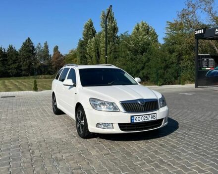 Білий Шкода Октавія, об'ємом двигуна 2 л та пробігом 310 тис. км за 8500 $, фото 6 на Automoto.ua