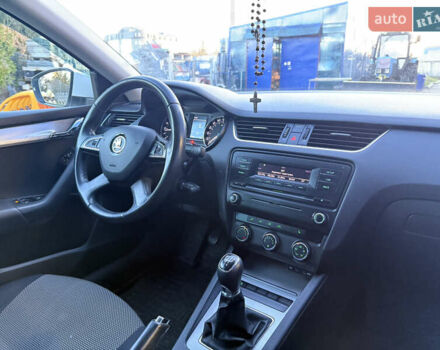 Белый Шкода Октавия, объемом двигателя 1.6 л и пробегом 297 тыс. км за 9100 $, фото 57 на Automoto.ua