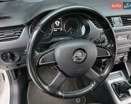 Белый Шкода Октавия, объемом двигателя 1.2 л и пробегом 170 тыс. км за 7200 $, фото 57 на Automoto.ua