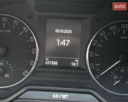 Белый Шкода Октавия, объемом двигателя 1.6 л и пробегом 221 тыс. км за 9900 $, фото 55 на Automoto.ua