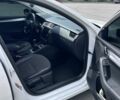 Белый Шкода Октавия, объемом двигателя 2 л и пробегом 230 тыс. км за 11200 $, фото 6 на Automoto.ua
