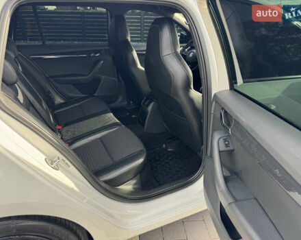 Белый Шкода Октавия, объемом двигателя 2 л и пробегом 320 тыс. км за 12500 $, фото 18 на Automoto.ua