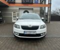 Белый Шкода Октавия, объемом двигателя 1.6 л и пробегом 330 тыс. км за 8500 $, фото 1 на Automoto.ua