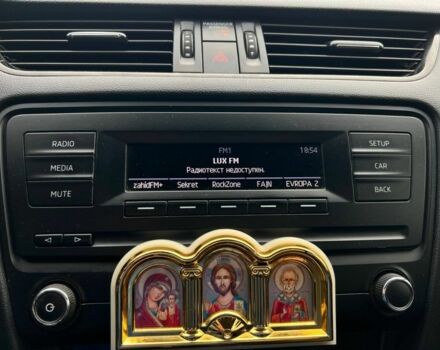 Білий Шкода Октавія, об'ємом двигуна 1.6 л та пробігом 274 тис. км за 8700 $, фото 13 на Automoto.ua