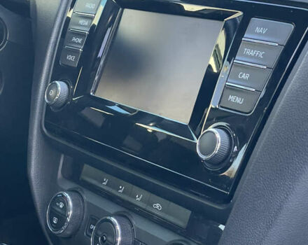 Белый Шкода Октавия, объемом двигателя 1.97 л и пробегом 330 тыс. км за 10650 $, фото 26 на Automoto.ua