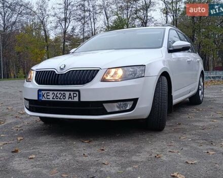 Белый Шкода Октавия, объемом двигателя 1.6 л и пробегом 276 тыс. км за 10500 $, фото 1 на Automoto.ua