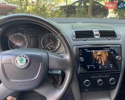 Белый Шкода Октавия, объемом двигателя 1.6 л и пробегом 278 тыс. км за 8500 $, фото 14 на Automoto.ua