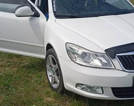 Білий Шкода Октавія, об'ємом двигуна 1.6 л та пробігом 295 тис. км за 7777 $, фото 21 на Automoto.ua