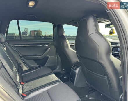 Белый Шкода Октавия, объемом двигателя 2 л и пробегом 320 тыс. км за 12500 $, фото 19 на Automoto.ua