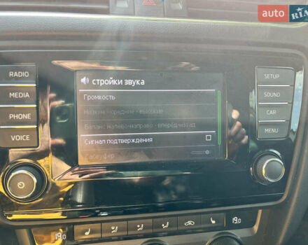 Белый Шкода Октавия, объемом двигателя 1.8 л и пробегом 299 тыс. км за 10600 $, фото 23 на Automoto.ua