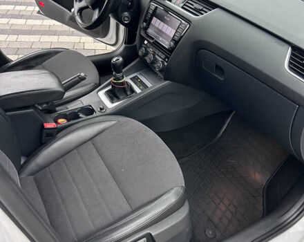 Білий Шкода Октавія, об'ємом двигуна 1.97 л та пробігом 240 тис. км за 11200 $, фото 11 на Automoto.ua