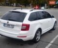 Белый Шкода Октавия, объемом двигателя 1.6 л и пробегом 315 тыс. км за 10200 $, фото 2 на Automoto.ua