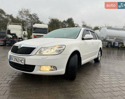 Белый Шкода Октавия, объемом двигателя 1.97 л и пробегом 236 тыс. км за 8999 $, фото 1 на Automoto.ua