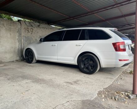 Белый Шкода Октавия, объемом двигателя 2 л и пробегом 227 тыс. км за 11900 $, фото 15 на Automoto.ua