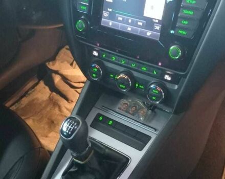 Белый Шкода Октавия, объемом двигателя 2 л и пробегом 242 тыс. км за 12300 $, фото 9 на Automoto.ua