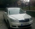 Белый Шкода Октавия, объемом двигателя 1.6 л и пробегом 210 тыс. км за 8700 $, фото 1 на Automoto.ua