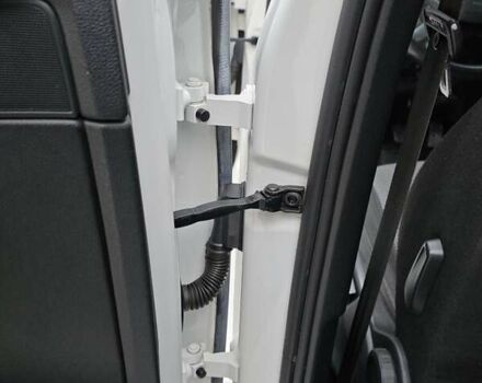 Белый Шкода Октавия, объемом двигателя 1.2 л и пробегом 170 тыс. км за 7200 $, фото 41 на Automoto.ua