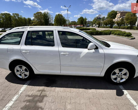 Белый Шкода Октавия, объемом двигателя 1.6 л и пробегом 228 тыс. км за 9300 $, фото 9 на Automoto.ua